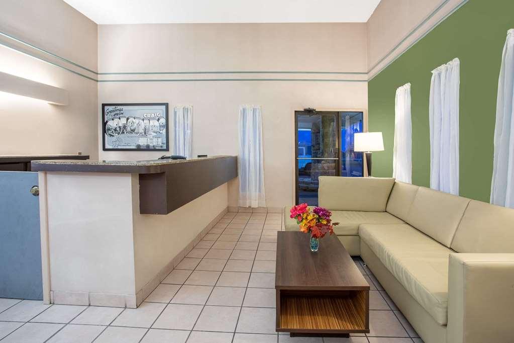 Super 8 By Wyndham Craig Hotel Interior foto